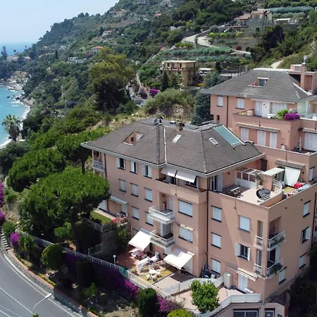 304 - Casa Sofia Con Terrazza Vista Mare, 500metri Dalla * Ospedaletti